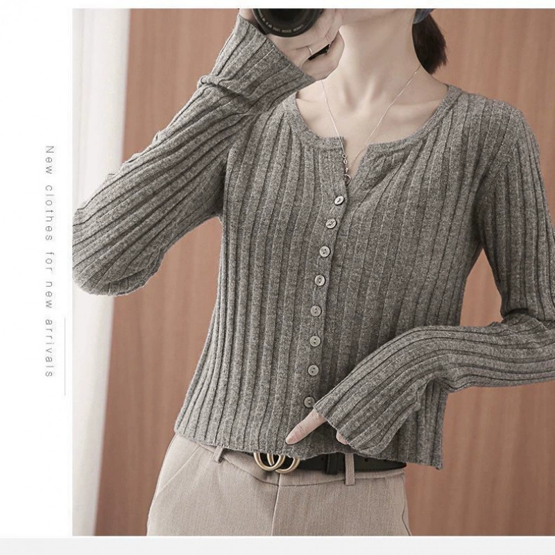 Демисезонная короткая кофта-п cardigan?