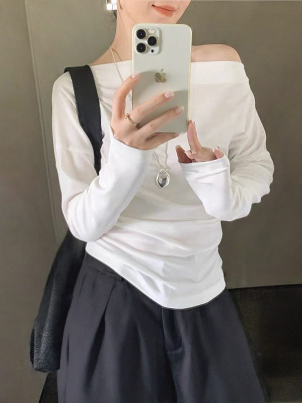 高级感早秋穿搭白色斜肩上衣女打底衫一字肩露肩褶皱收腰长袖t恤|undefined
