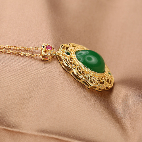 Live Stream Imperial Style Inlaid Imitation Hetian Jade Pendant, Live Stream Wholesale Gold-plated Jade Pendant Necklace