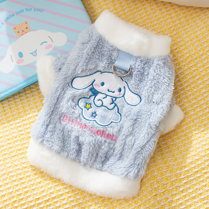Otoño y invierno para perros calientes serie conjunta de Sanrio dos piernas camisas de terciopelo para perros pequeños gatos peluche ropa de perro
