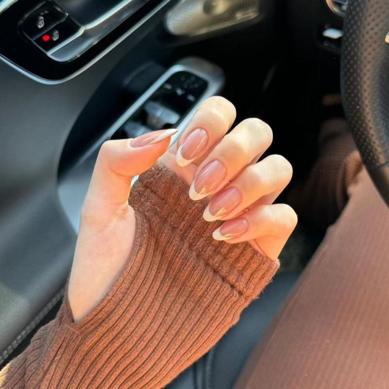 Temperament Commuting White French Short Oval Manicure High-End Elegant and Durable Removable Wearable Nail Patch