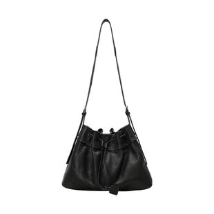 ���R26�¿�ֲ��Ƥ��渣�����μ�б�������������ͨ�����˰�Ů��