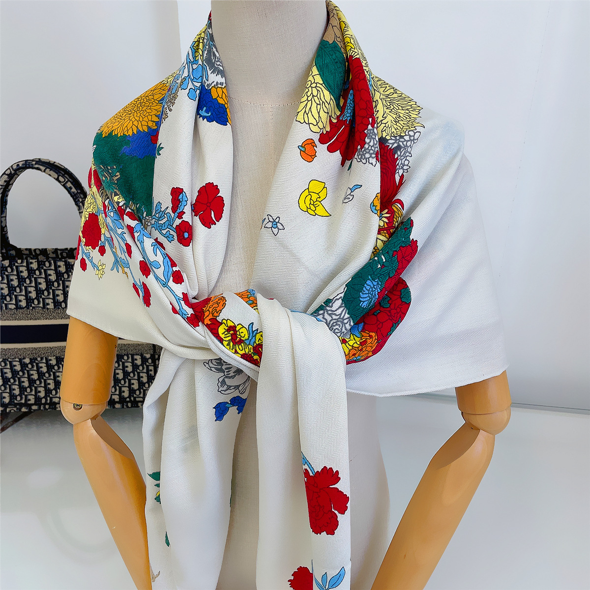 Women's Fashion Flower Imitation Cashmere Printing Shawls display picture 17