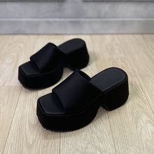 极简厚底凉拖女2026夏季时尚外穿度假拖鞋小个子增高休闲一字拖潮