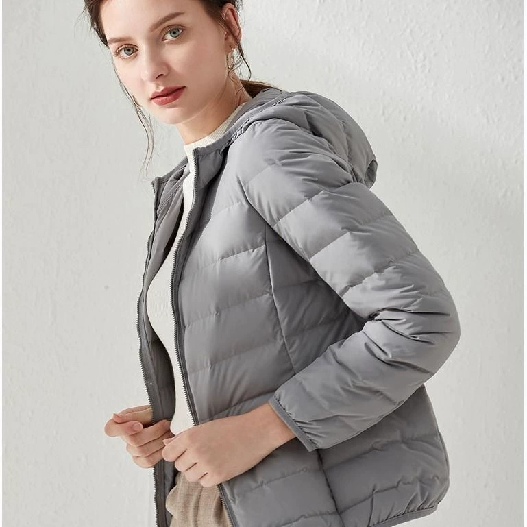Осенне-зимняя новая бесшовная тонкая пуховая куртка для женщин, легкая короткая куртка в корейском стиле, легкое спортивное пальто большого размера с воротником-стойкой для занятий спортом на открытом воздухе