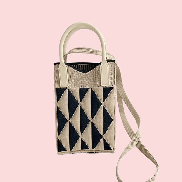 Triangle stitching black coffee