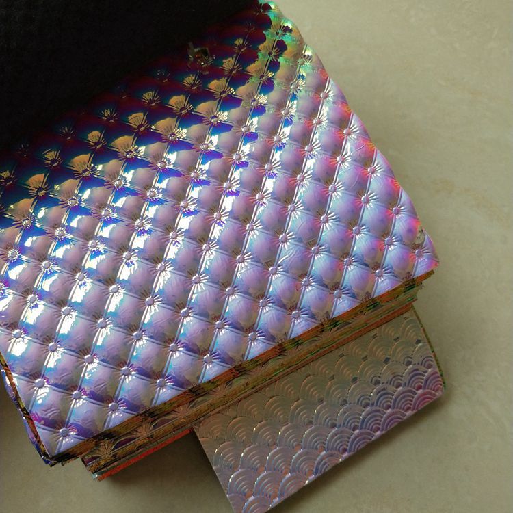 幻彩菱形格子纹皮革面料A015镭射幻彩装饰包装革反光材料PU皮革