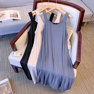 胖妹妹大码吊带连衣裙中长款纯色垂直感宽松胖mm无袖裙2025春夏新,女装大码女装,变形策服饰