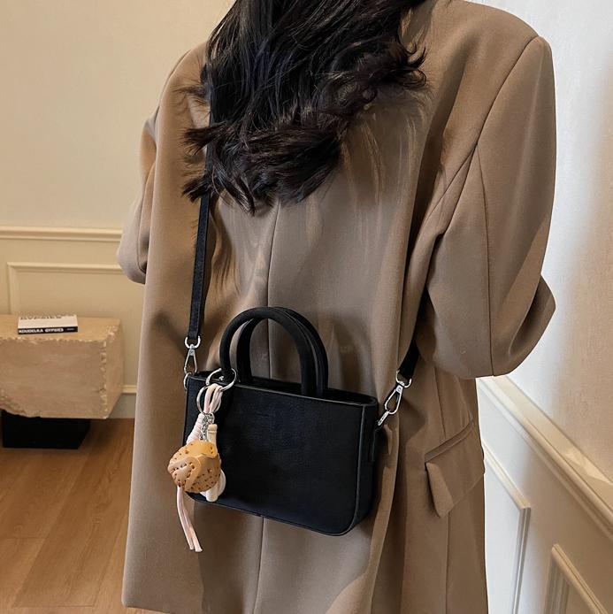 Bolso de mano simple de estilo explosivo de comercio exterior para mujer 2025 nuevo bolso cuadrado pequeño de todo fósforo casual bolso de hombro de moda de alta gama