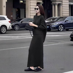 哥家商场同款女装2025秋季高级感老钱风独特绝美灰色坑条两件套