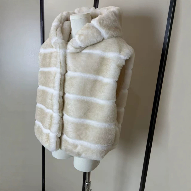 Rare chinchilla eco-friendly faux fur vest with hood, women's winter warm fur coat, women's top, high-end style Rare chinchilla eco-friendly faux fur vest with hood, women's winter warm fur coat, women's top, high-end style