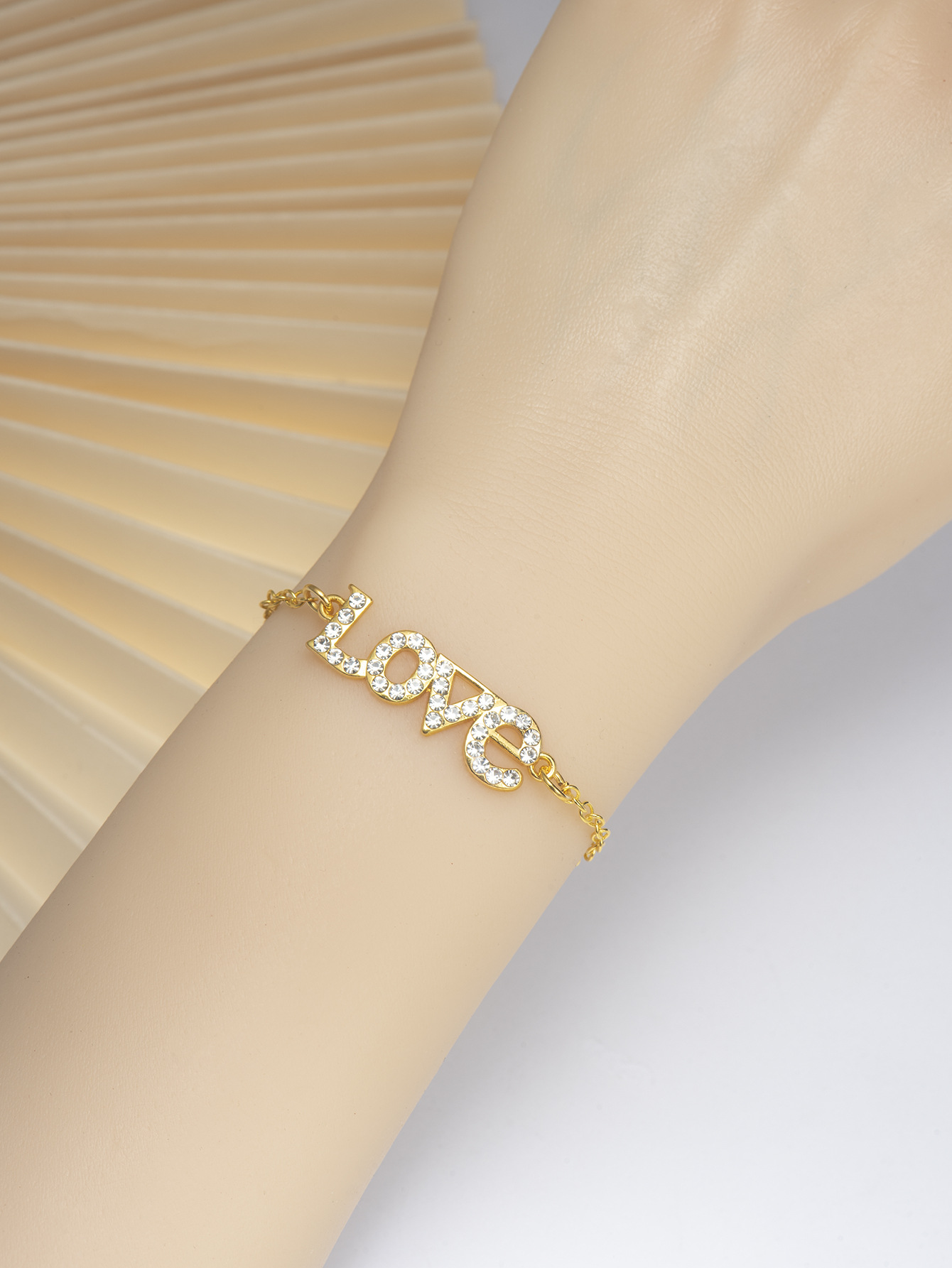 10g Weight Alloy, Rhinestones Pendant Material Rhinestones Inlay Material Bracelets Classification Alloy Chain Material 1 Piece Quantity Holiday, Daily, Street Occasion Alloy Material Letter Pattern Women's Gender Inlay Design Lady Style Lady Letter Rhinestones Alloy Wholesale Bracelets 16