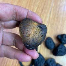 ��Ȼ�ݿ˲����Eʯ�����Ǿ��wͨ͸ԭʯ