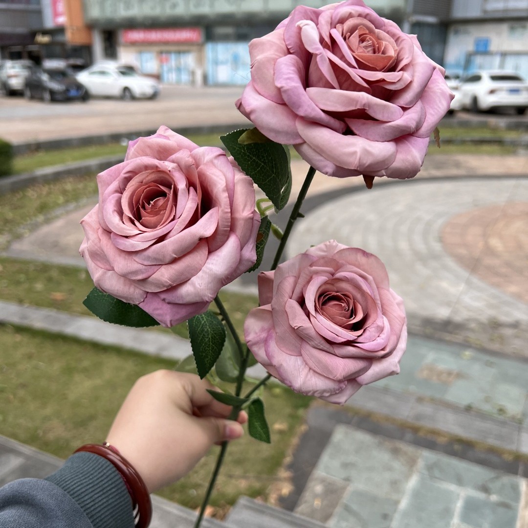 Simulación del Día de San Valentín rosa fabricante 3 sola rama multi-cabeza rosa decoración de la boda flor falsa al por mayor
