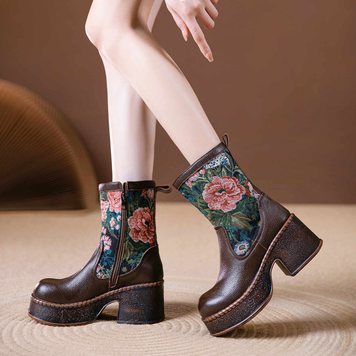 Retro Ethnic Style Mid-Calf Boots for Women in Autumn and Winter New Style New Chinoiserie Embroidered Waterproof Platform Thick-Soled Thick-Heeled Boots