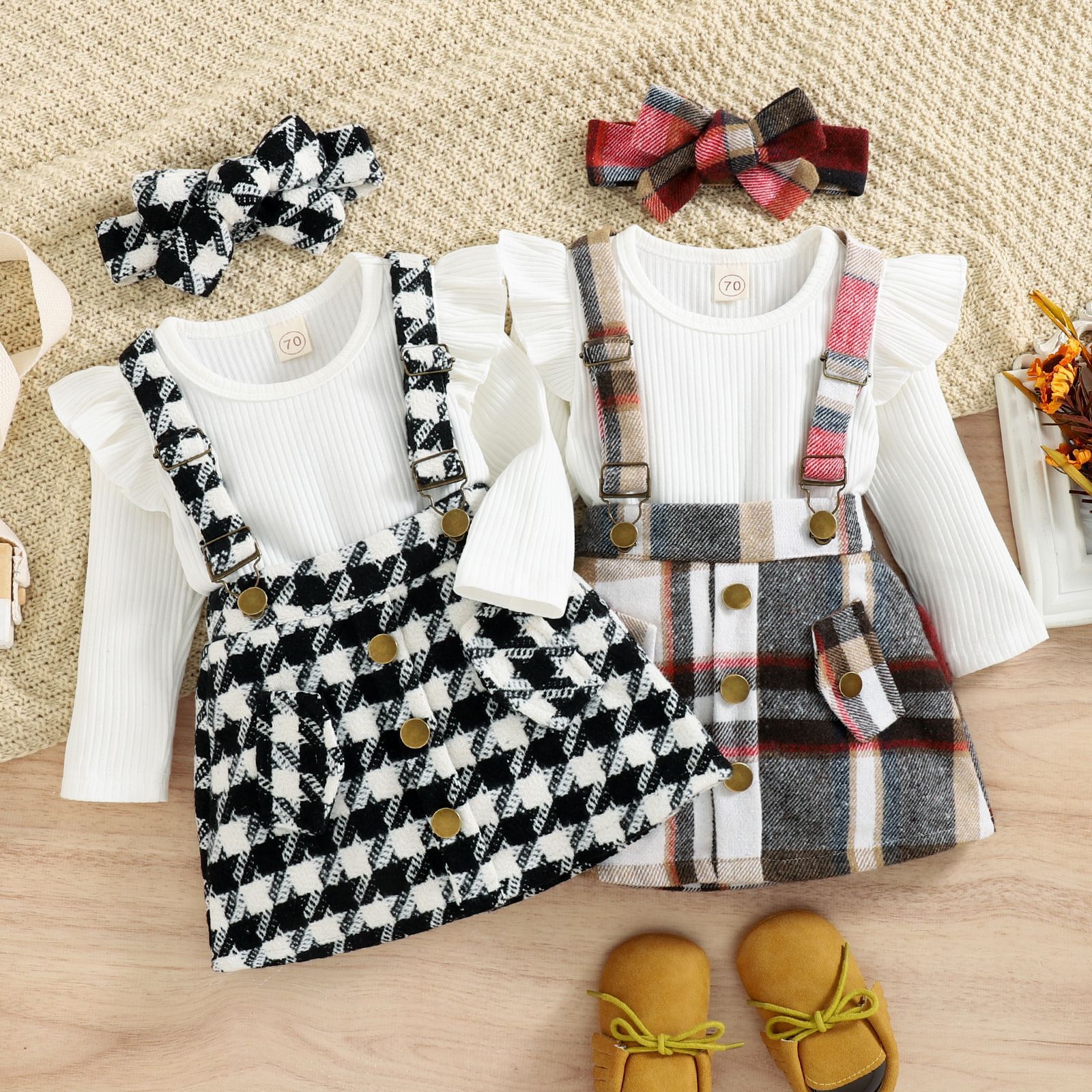 106059819@qq.com Kinderbekleidung, Außenhandel, Koreanischer Stil, Herbst/Winter, Geripptes Oberteil mit Schleife und Volantärmeln, Karoträger_voghion.com