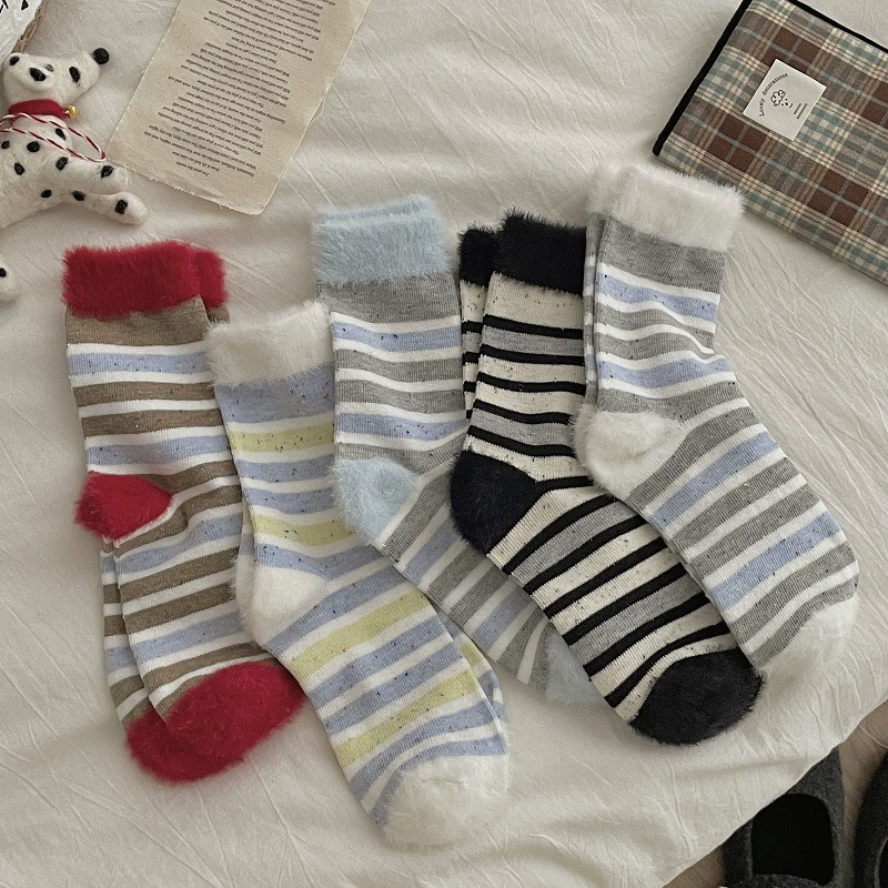 Осенние и зимние толстые шерстяные носки в полоску