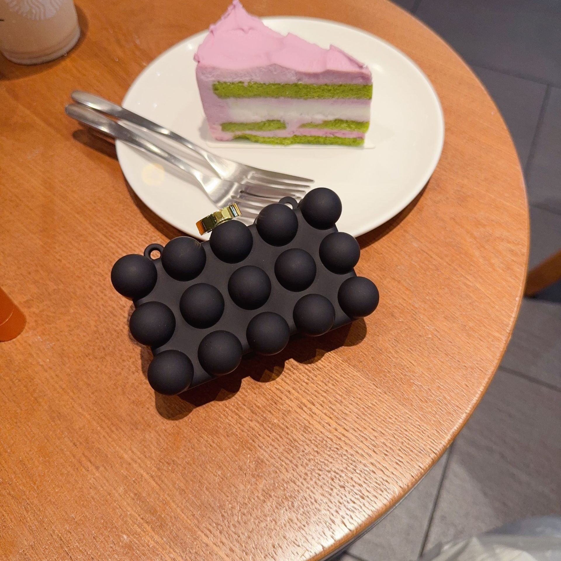 Nuevo paquete de cena acrílico transfronterizo europeo y americano bolsas de huevos creativas de un solo hombro de diseño de moda mini bolsas de cena