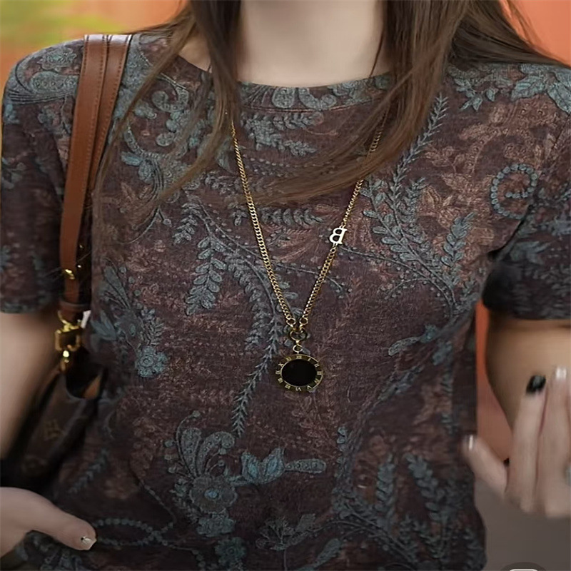Fashionable Versatile T-Shirt with Round Neck, Slim-Fit Short Sleeves, Summer New Casual Youthful Print Top for Women