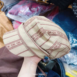 批发韩国2025年秋冬新款小众设计民族风条纹马术帽女大头围报童帽