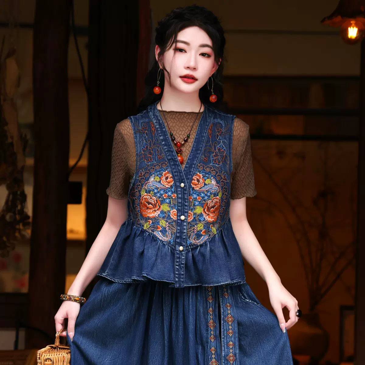 新中式女装国风马甲女2025春夏新款复古刺绣外穿叠穿上衣9368