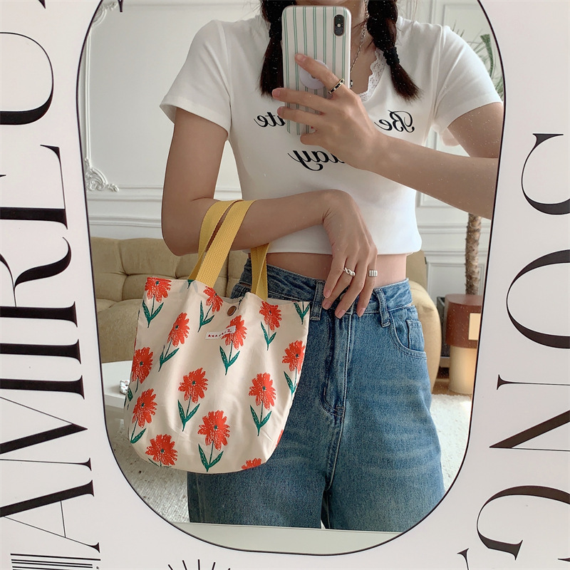 75g Weight Magnetic Buckle Closure Type Top Handle Strap Type Handbag Bags Type Casual Occasion Canvas Material Flower Pattern Spring&Summer Season Women's Gender Vacation Style Square Shape Women's Canvas Flower Vacation Square Magnetic Buckle Handbag 26