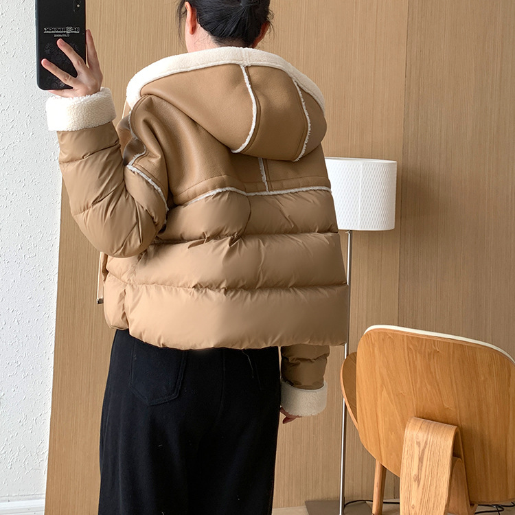 Giacca corta europea in piumino per donna stile corto cuciture colore a contrasto pelle PU leggera lusso alta qualità maglione largo 2024 nuovo inverno_voghion.com