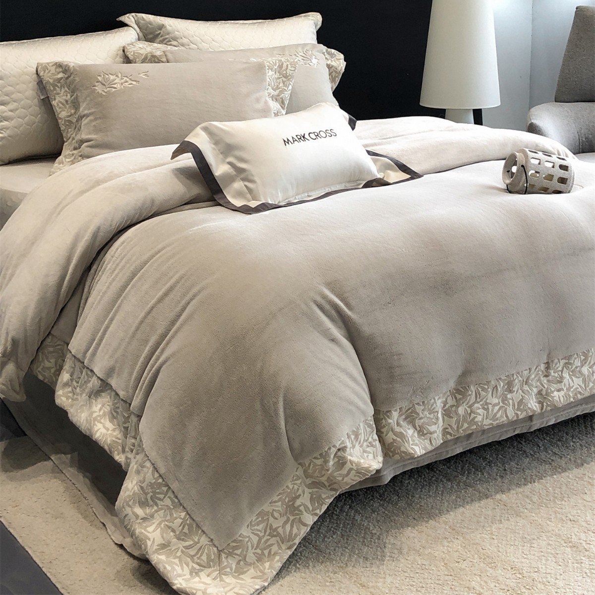 French-Style High-End Luxury Cloud-Like Warm Velvet Bear, Extremely Plush Plant High-Definition Embroidery, Warm Bedding, Home Textiles, Semporna Dream