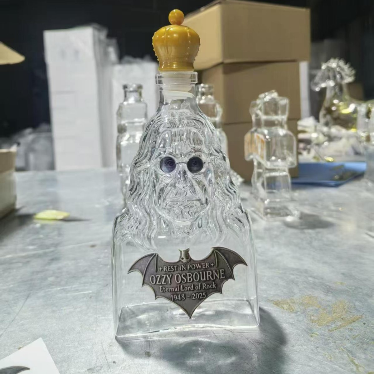 Nueva estación independiente transfronteriza Oz. Osborne Scream, botella de whisky del 29 aniversario