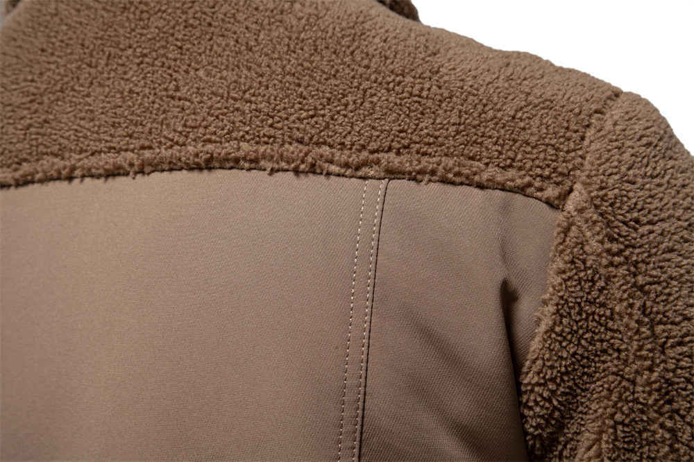 Neue, hochwertige Herren-Lammwolljacke im lässigen Stilmix für Herbst und Winter._voghion.com