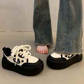 废土风厚底小白鞋女2025秋冬新款ins潮松糕百搭增高休闲运动板鞋