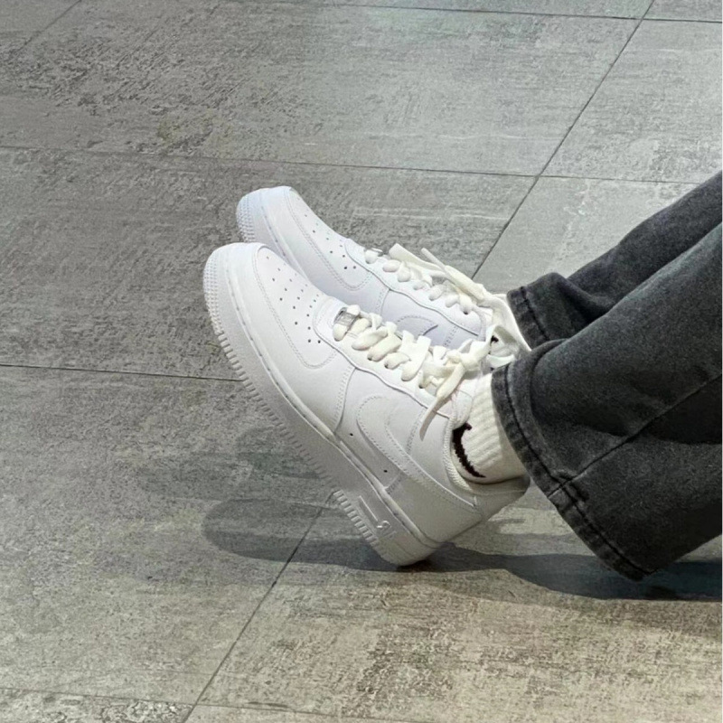 Cross-Border Style Putian Shoes Air Force One Classic Versatile Sneakers for Men and Women, Pure White Casual Height-Increasing White Sneakers, Black Warrior Cross-Border Style Putian Shoes Air Force One Classic Versatile Sneakers for Men and Women, Pure White Casual Height-Increasing White Sneakers, Black Warrior
