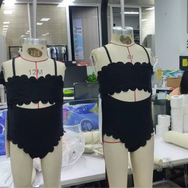 花瓣泳衣连体显瘦休闲