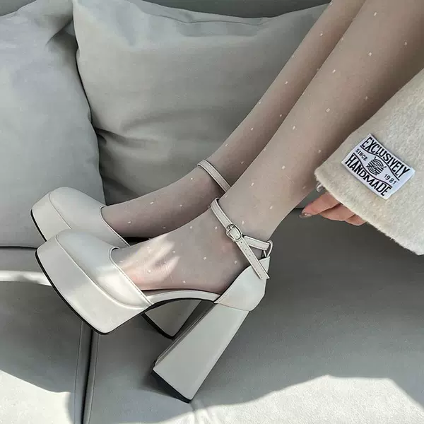 White, 9cm