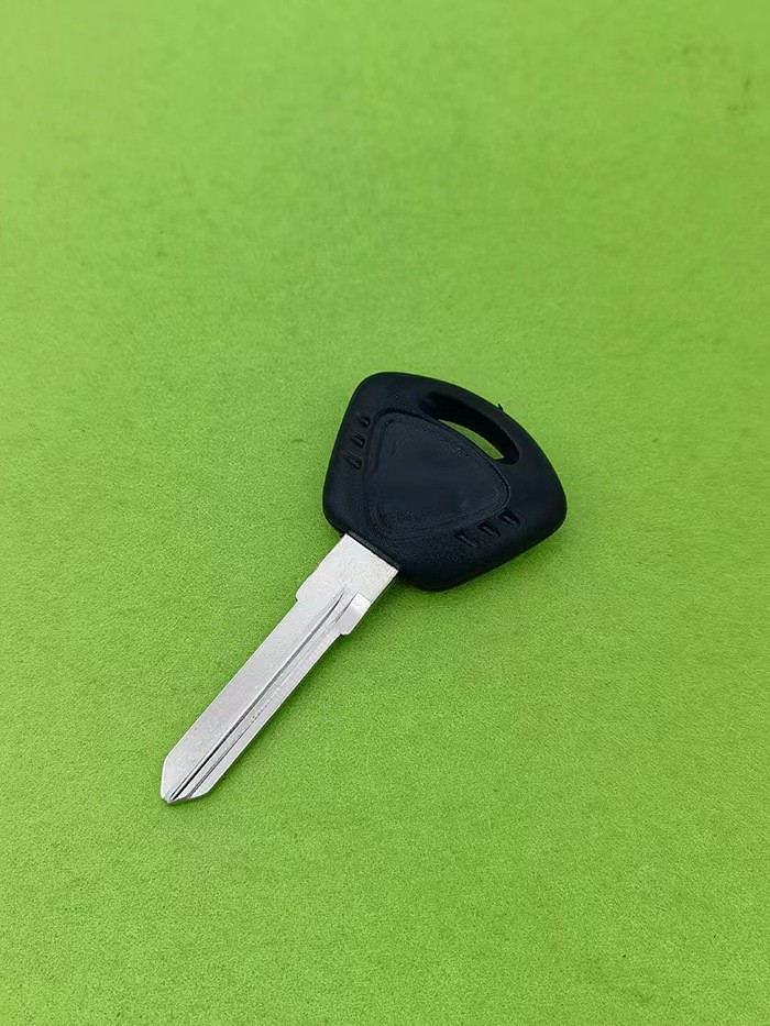 Suitable for Triumph Motorcycle Keys, Universal for Triumph 004 Left Dual, Rocket T100/800/900