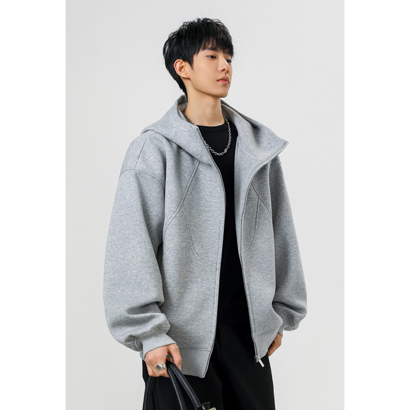 American Heavyweight Deconstructed Herren-Sweatshirt im trendigen Herbst-Design mit Patchwork-Elementen – vielseitig und elegant._voghion.com