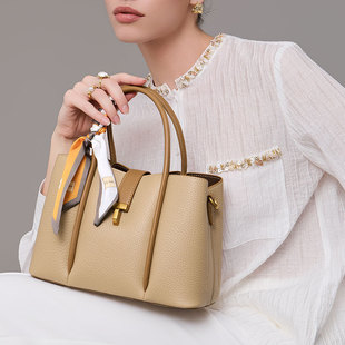 �羳���NŮ��Ůʿ�μ���߼���б���ͨ�ڰ����p�������С���