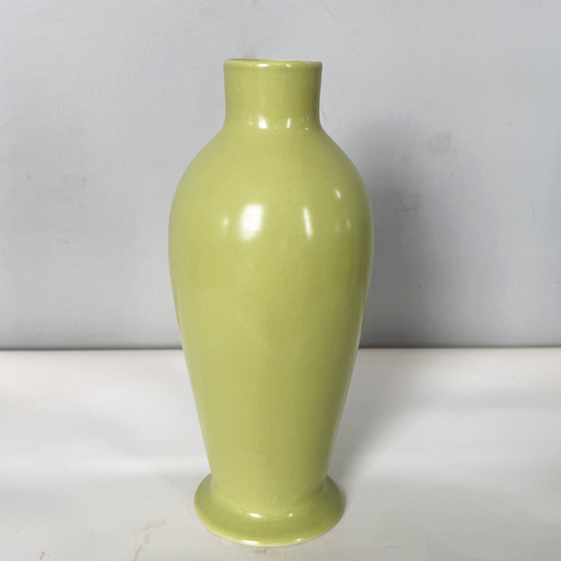 연한 녹색 높이 26CM, 입 4.5CM, 너비 11CM