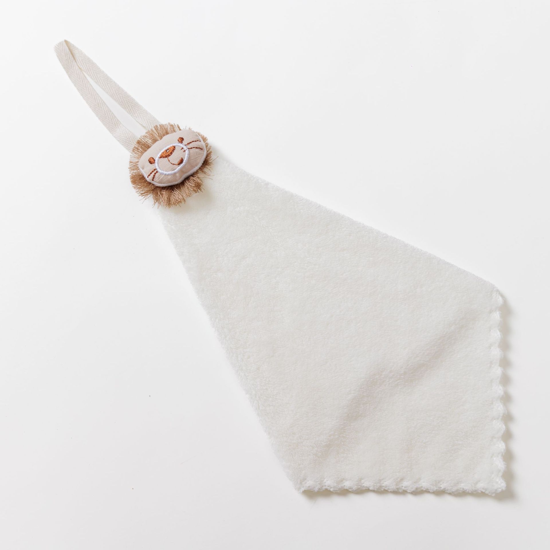 브라운 라이온(화이트 스퀘어 스카프)(실사,고화질)