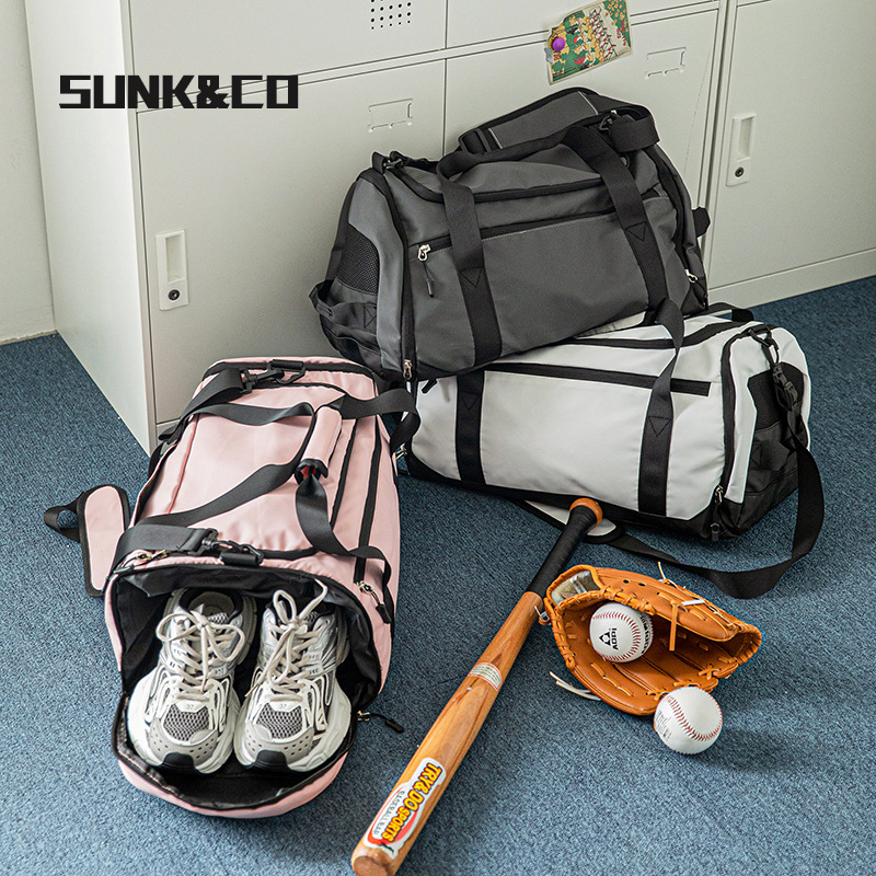 Bolsa de viaje impermeable, bolsa de acondicionamiento físico de película de cuero de gran capacidad, bolsa de equipaje de comercio exterior, bolsa de entrenamiento de separación seca y húmeda.