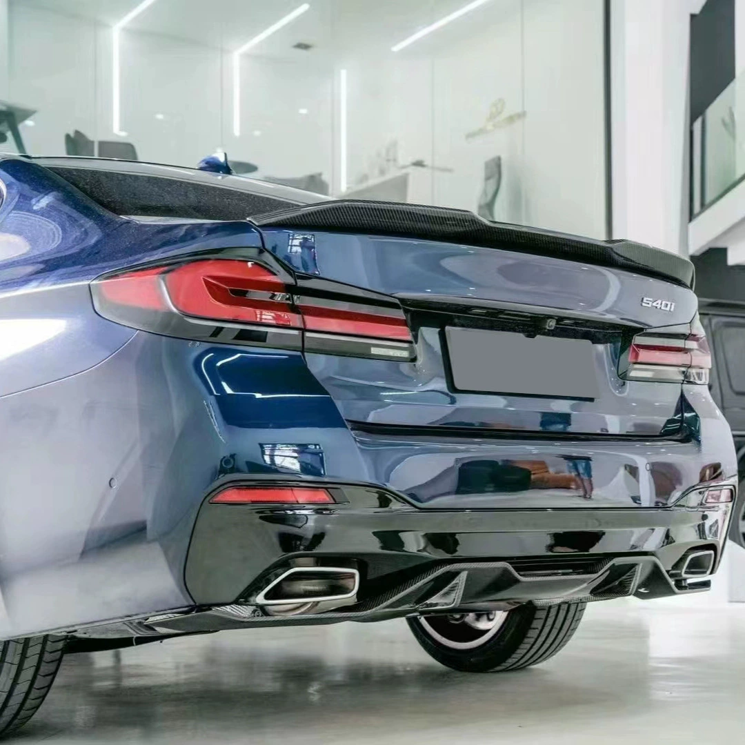 Подходит для новой задней губы BMW серии 5, G30G38, модифицированная модель MP, задний блеск для губ, черный карбоновый узор, задний спойлер для губ