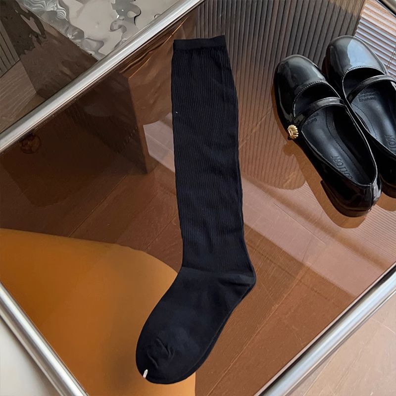 Calcetines de malla de verano de las mujeres medias delgadas calcetines de pila de color sólido calcetines de pantorrilla transpirables sin hueso medio estilo de la Universidad