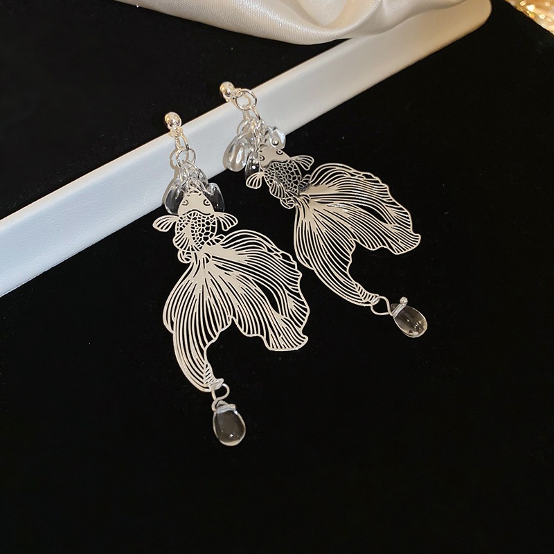 Nicho de diseño de plata amor geometría bola aguja de plata pendientes transfronterizos venta caliente minimalista viento frío fábrica de alto nivel image 23