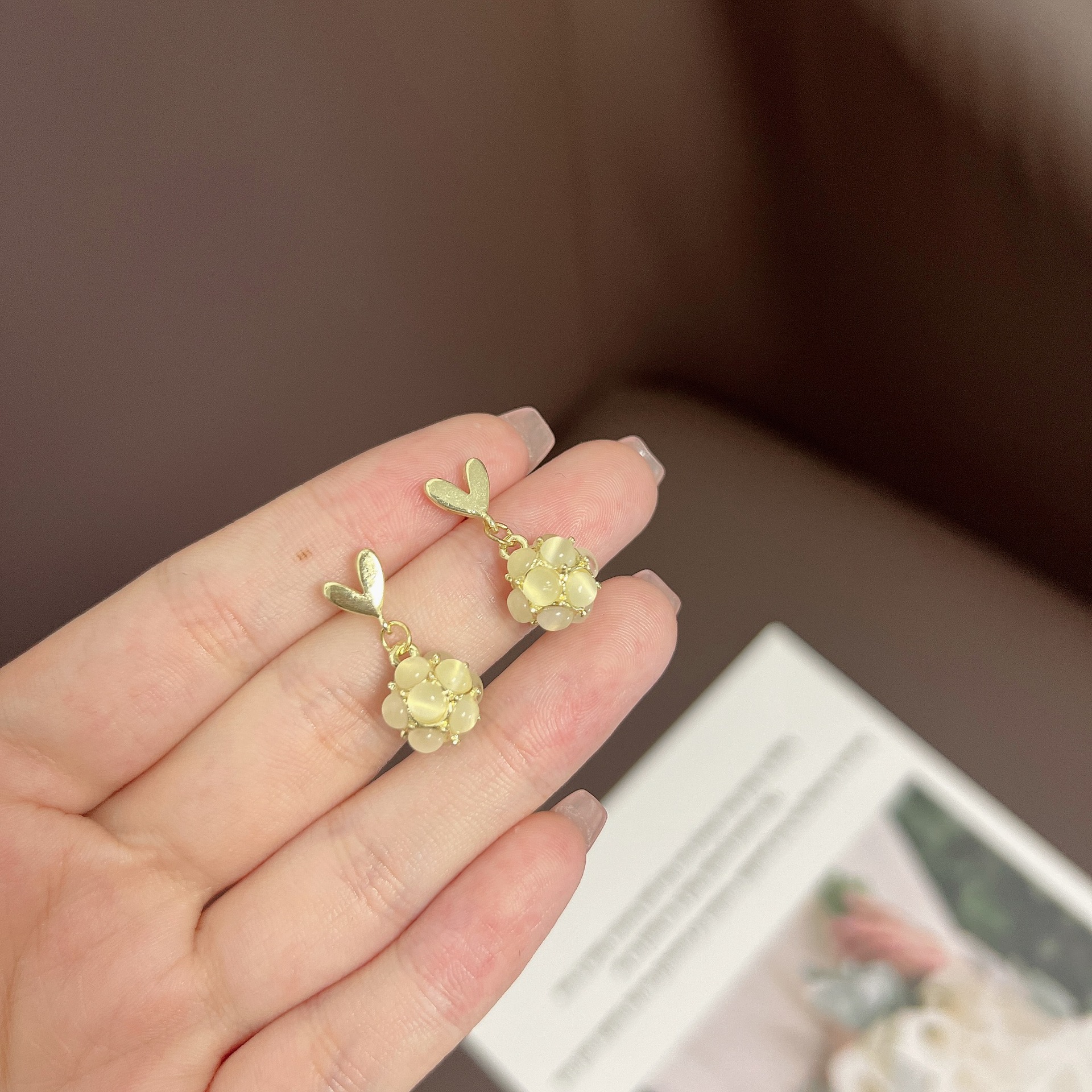 E3234 gold
