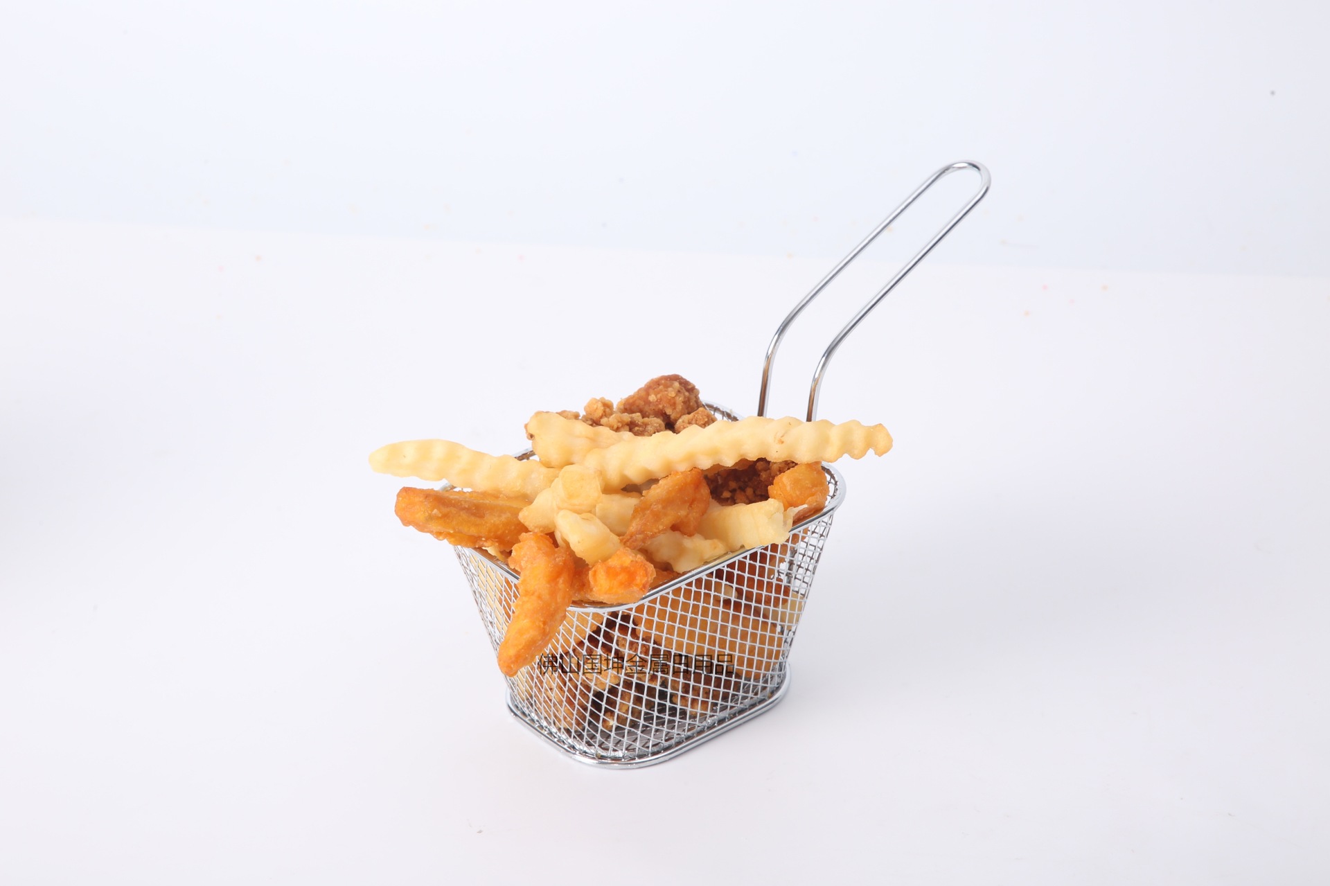 En stock transfronterizo de comercio electrónico cuadrado mini cesta de papas fritas restaurante gran filtro redondo de acero inoxidable merienda cesta de freír
