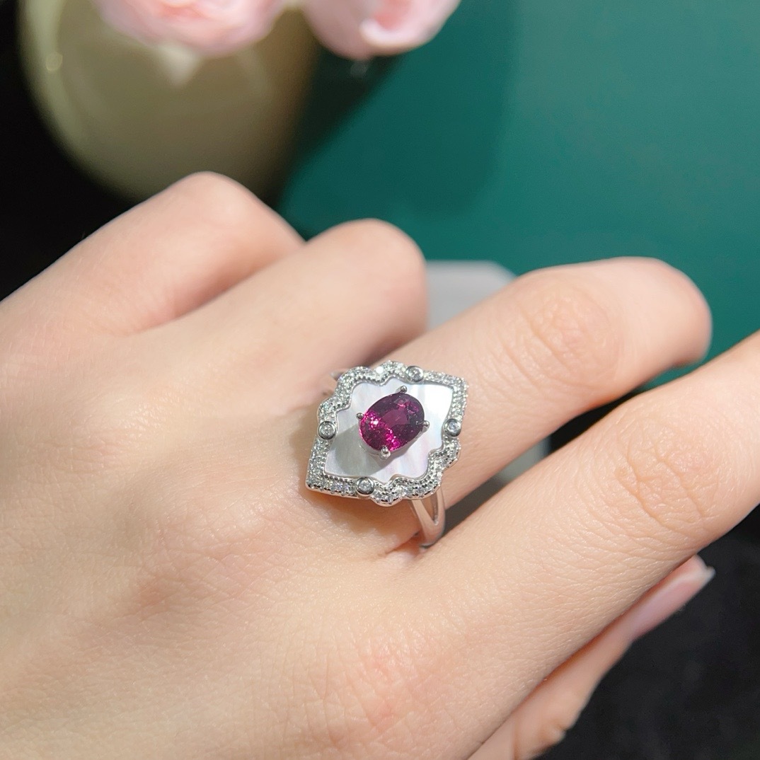 Organic ring with stone pomegranate