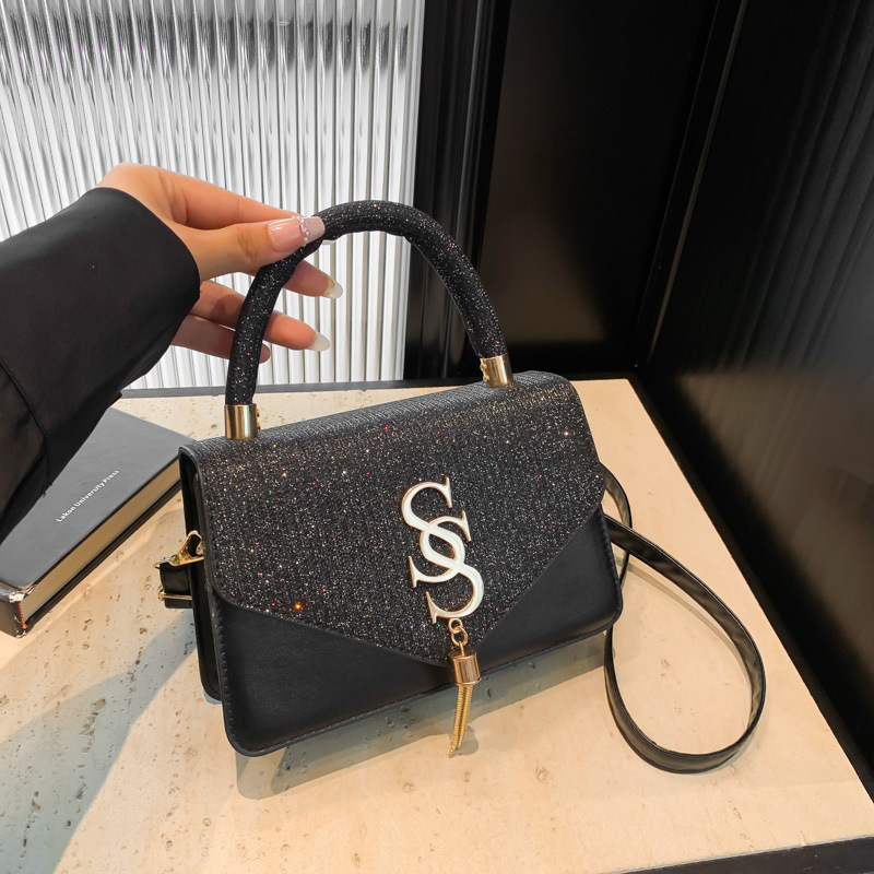 High-End Sequined Handbag, Fashionable and Stylish, Small Square Bag with a High-Quality Feel, Suitable for Commuting, Chanel-Style Lettered Shoulder Bag