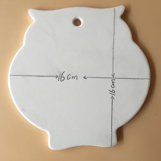9. 구멍이있는 큰 올빼미 펜던트