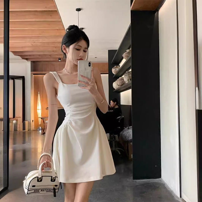French Hepburn Style Elegant Dress White Dress for Women Early Spring High-End Pure Waist-Cinching A-Line Strap Dress Coat