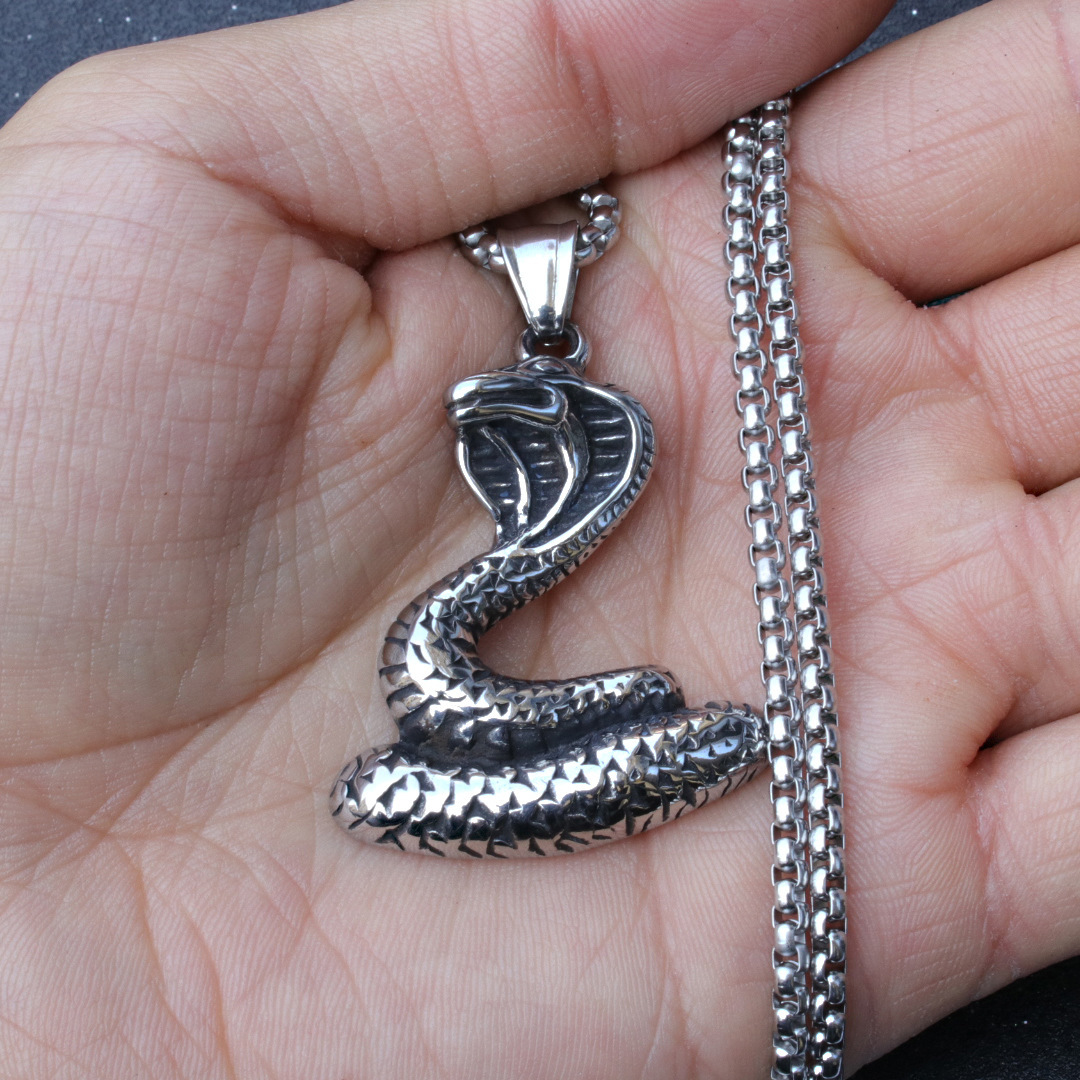 Dominierender Anhänger, personalisiertes Sternzeichen, trendiges Hip-Hop-Kreativ-Trend-Accessoire für Männer, Halskette, schlangenförmiger Geist_voghion.com